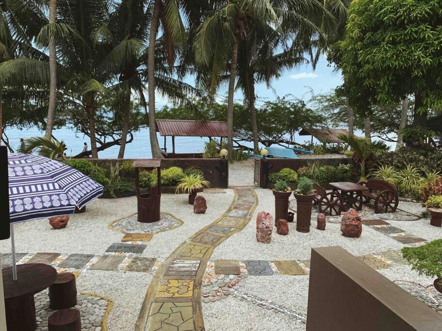 Beach Getaway Studio Villa In Lobo エクステリア 写真