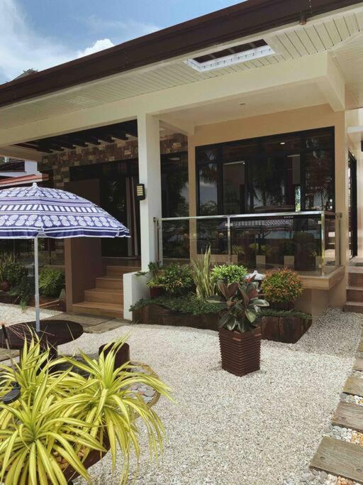 Beach Getaway Studio Villa In Lobo エクステリア 写真