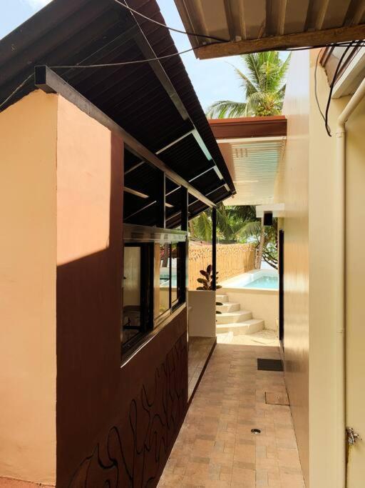 Beach Getaway Studio Villa In Lobo エクステリア 写真